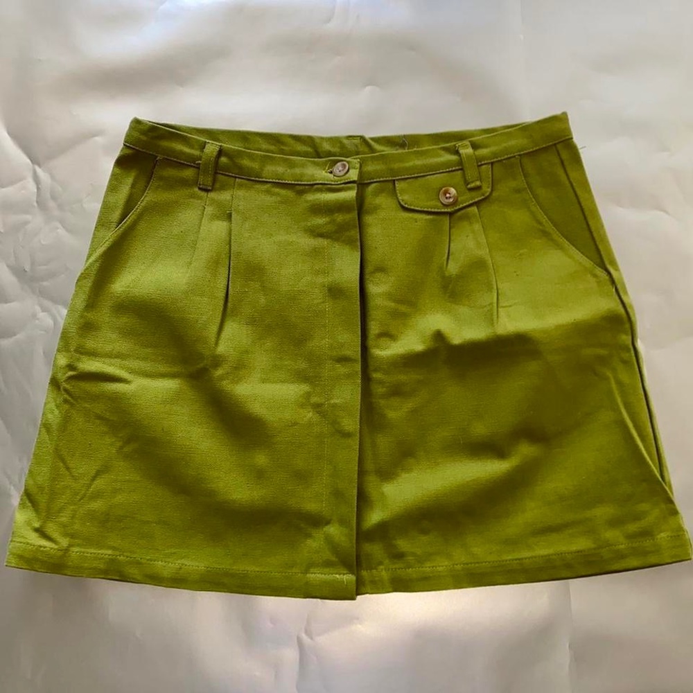 Green Skirt! - Picture 2 of 2
